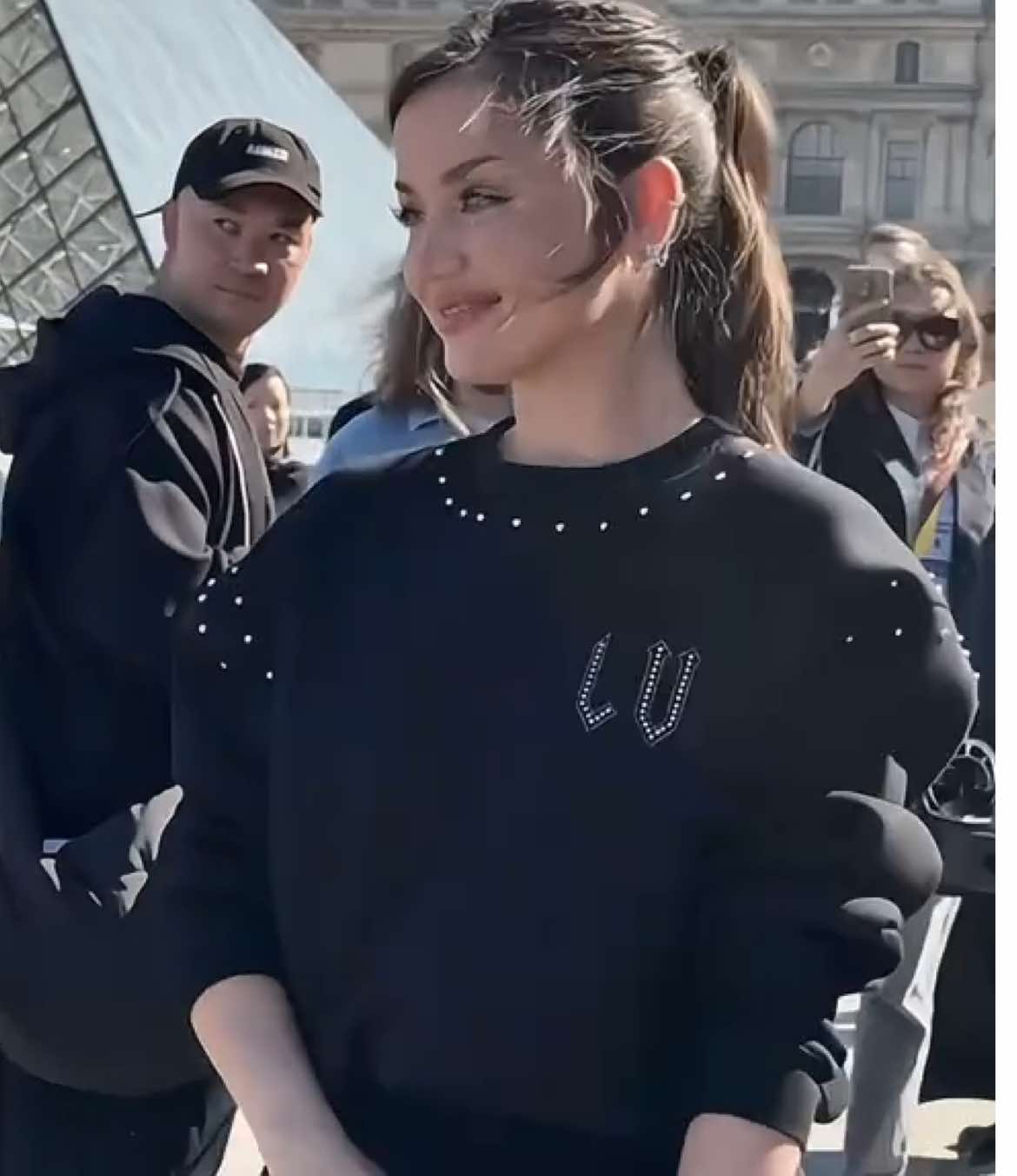 #anadearmas 