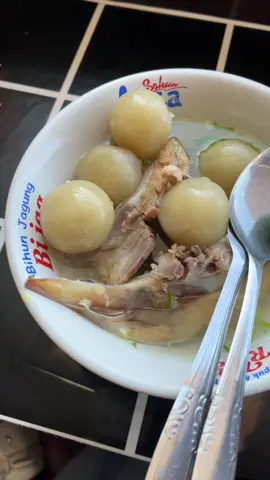 Cilok kuah dengan view cantik gunung ciremai  📍warung ezio || Cisantana, Kuningan  #kuninganjawabarat #kuninganjabarhits #kuninganpride #kulinerkuningan #kulinertiktok #
