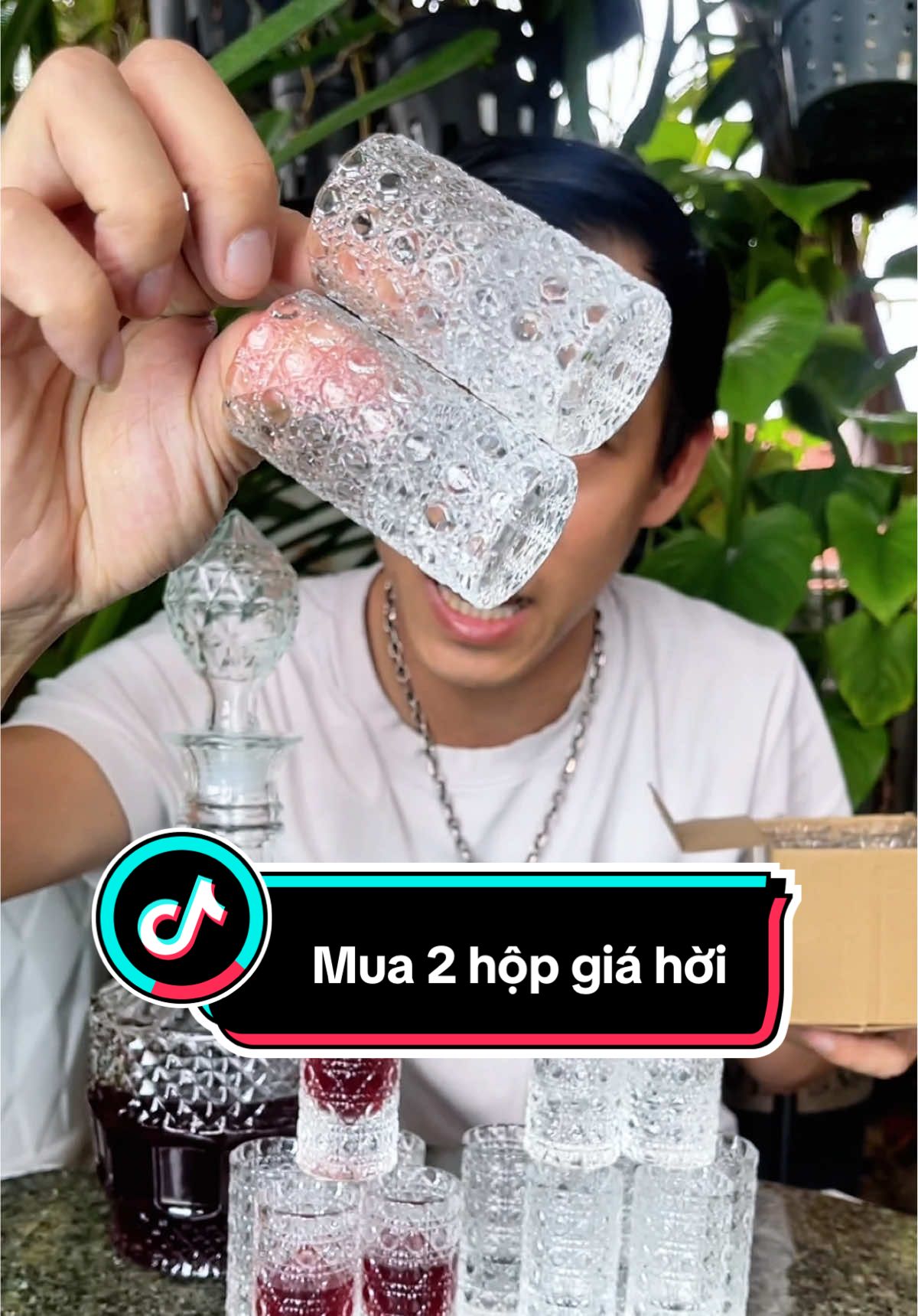 Bộ ly thuỷ tinh cao cấp. Ly thuye tinh pha lê kèm chai đựng. #thuongthattha #bolythuytinh #lythuytinh #lythuytinhcaocap #lythuytinhphale 