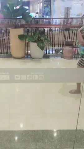 น้องมาเดินเล่นแล้วแล้วนะค่ะ