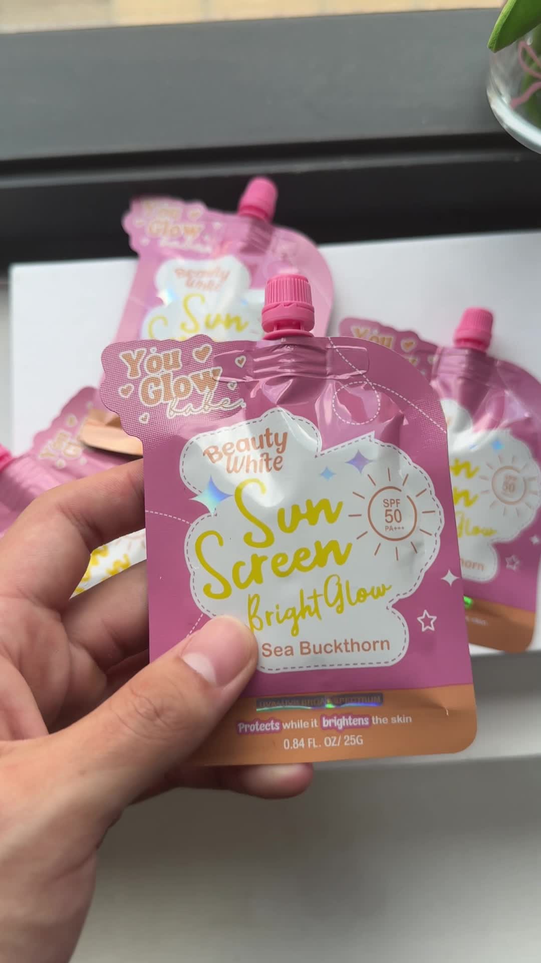 [BUY 1 TAKE 4] YOU GLOW BABE BEAUTY WHITE SUNSCREEN BRIGHT GLOW with SEABUCKTHORN SPF50 PA+++ 25g#YOUGLOWSUNSCREEN#sunscreen#skinsunscreen#facesunscreen 