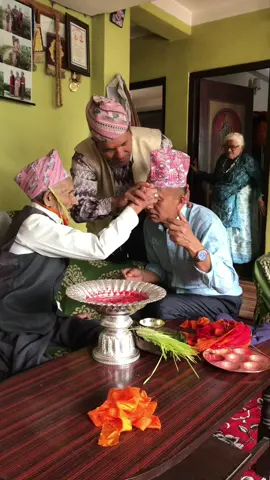 Happy dashain too all #family time #105years hjr buwa ko haat bata tika lagaiyoo ##enjoy a lot # happy dashain ###happy bijaya dasashmi ❤️❤️❤️❤️