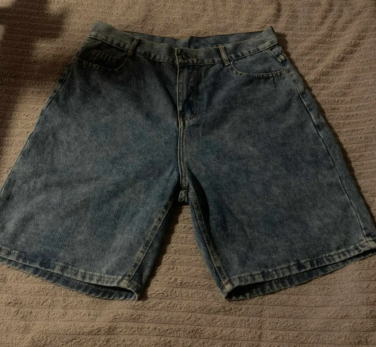 #baggyjorts  #jorts #fyppppppp #outfitinspo  #trend 