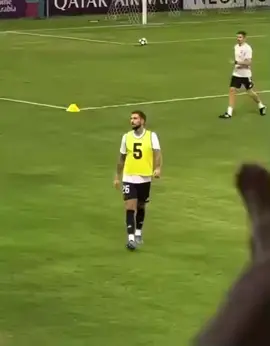 أمام انضار لاعبي النصر الجماهير العراقية تهتف يا علي مدد 