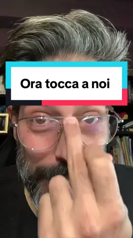 #globalsumudflotilla #israele #palestina #gaza #idf e giunse il giorno in cui il popolo si ridestò dal torpore e quando il popolo si alza in piedi il gioco finisce. Orgoglioso di tutti voi sia in mare che su terra. Dal vostro amichevole satiro di quartiere, Buonavita e un bacetto. @cotolettafit @Carlo Costa @V for Verity @ZioSciortinoRiserva 