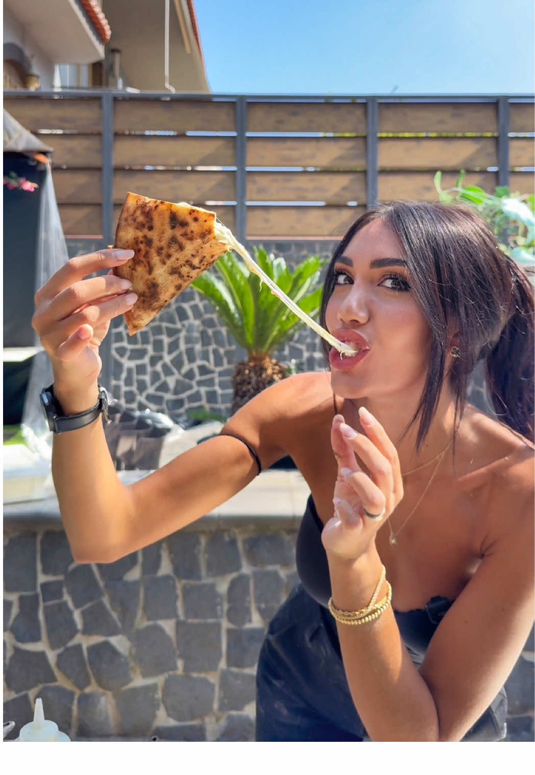 Pizza Fiocco 🥔 in the Garden 🪴 📲 3761125596 📍 Via Zabatta 109/111 San Giuseppe Vesuviano 🅿️ gratuito 🕦 APERTI 7 su 7