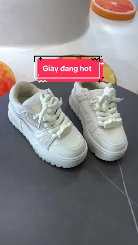 Đôi giày đang hot quá trời. Đi êm bền hack dáng lắm #vyreview #giaynuthoitrang #muataitiktokshop #giaythethao #giaythethaonu @Vyvy review 97