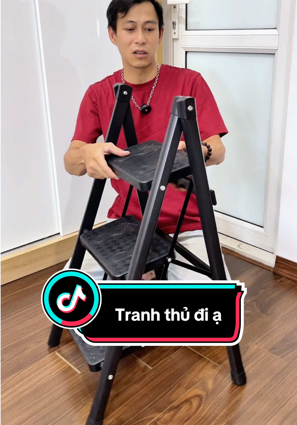 Thang xếp chữ A. Thang gấp gọn tiện lợi. #thuongthattha #thangxepgon #thanggapgon #thangchua #thangchuagapgon 