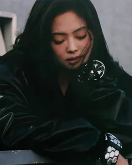 JENNIE 