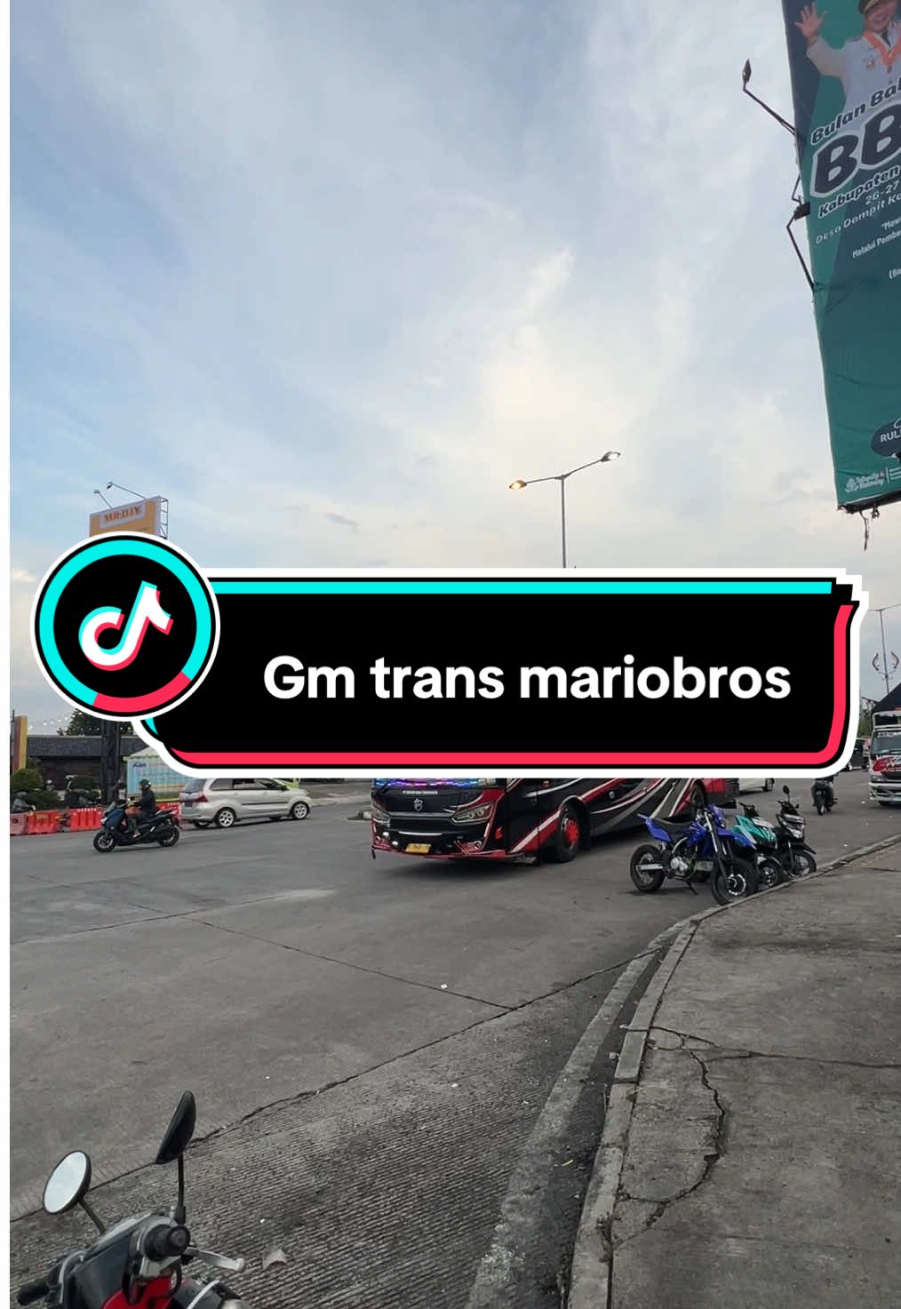 Genahen coo @Adep14 @Psshopiani🦄 @Zeta Advanced Tech #gmtrans #gmtransmariobros #fyp #basuri #busmania 