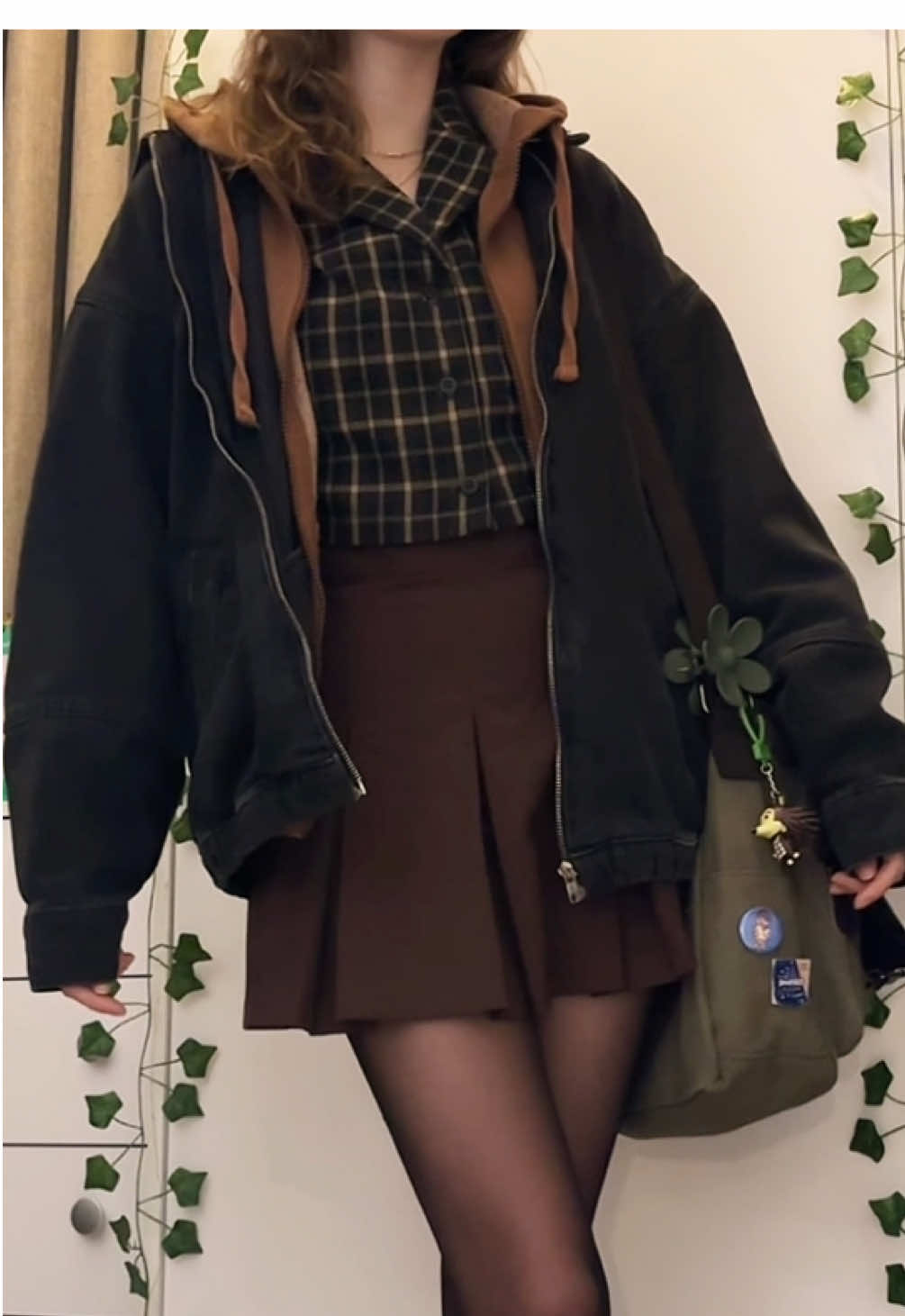🍂🖤🧸 another one of my favourite outfits #autumnoutfits #falloutfits #downtowngirl #outfitideas #fashion 