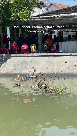 Damkar siap membantu semua masalah😂😂😂#fyppppppppppppppppppppppp #damkar #pondokalkhoziny #beritaviral #viraltiktok 