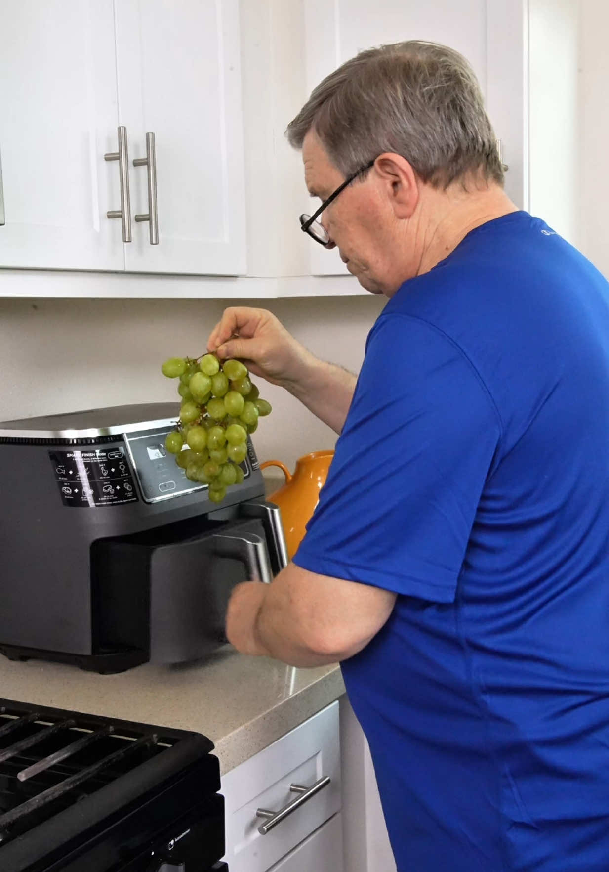 The Air Fryer can do more than you think… 🤯🤣 #funny #comedy #food #humor #funnyvideos 
