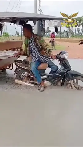 ធ្វើអញ្ចឹង ច..ប់..បាត់..ហើយ ពូអើយ!😆😬 Credit: IPN Watch
