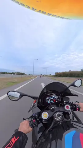 #pkl_moto #xuhuongtiktok #xuhuong #bmwm1000rr 