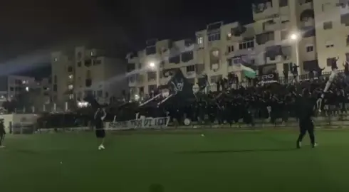 #لمدينة_كمال_التراس #الـNouvelle تشتعل من جديد ! من المدينة الجديدة، معقل أولتراس غرين أرمي Ultras Green Army تبصم المجموعة على إجتماع يبعث بنفس جديد وتلميح بعودة للمنعرج الشمالي.  اللقاء شهد حضور والد المرحوم برهان عضو لوكا راغاتزي سابقا و إبن الحي الذي يتنفس الأخضر و الأسود ، الأب حاملا راية إبنه بكل فخر و دموع شوق .#🕊️🕊️ #tiktokindia #