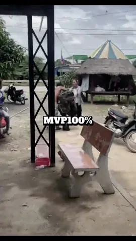 គេមកផ្ទះបានជួបជុំគ្រួសារអស់ហើយណា លោកពូ និងបងៗ តើ អ្នកទាំងអស់គ្នានៅនោះយ៉ាងម៉េចហើយ? #fyp #thailandviolatetheceasefire #foryou 