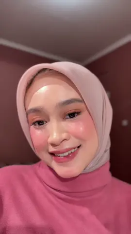 Pink yang aku sukakkk! Pink glow cushion, glowing💓🫶🏻 #cushion 