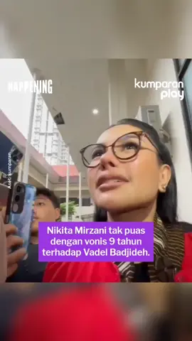 Vadel Badjideh dinyatakan terbukti secara sah dan meyakinkan bersalah melakukan tindak pidana persetubuhan anak dan aborsi yang melibatkan Nikita Mirzani, LM. Atas perbuatannya, Vadel divonis 9 tahun penjara serta denda Rp 1 miliar oleh hakim Pengadilan Negeri Jakarta Selatan, Rabu (1/10). Menanggapi vonis tersebut, Nikita Mirzani mengaku tak puas. Baginya, hukuman itu tidak akan bisa mengembalikan masa depan putrinya. Aset: kumparan #happening #update #entertainment #svt #nikitamirzani #kasushukum #vonisvadel #vadelbadjideh