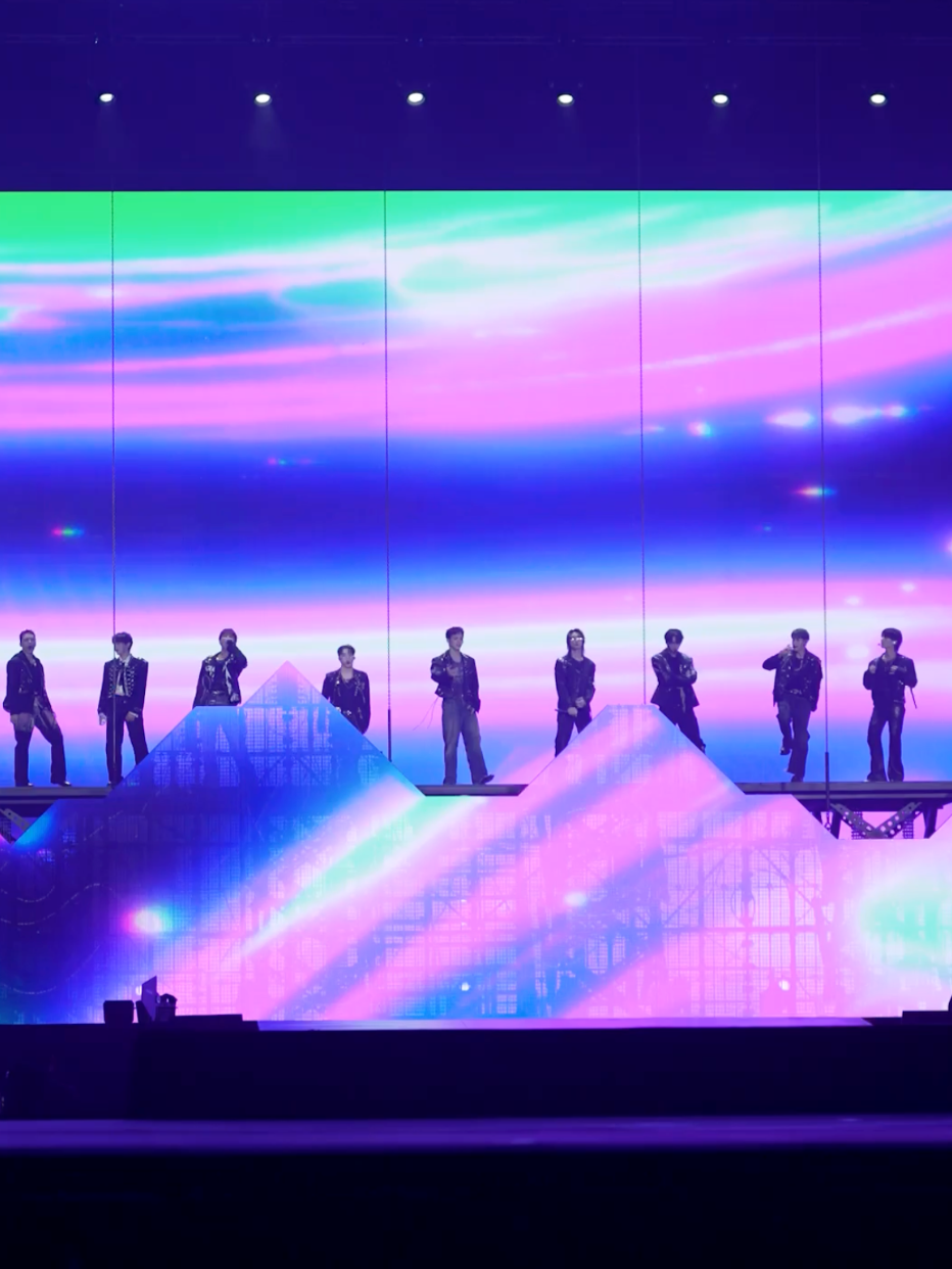 번개처럼 계속 찌릿찌릿⚡️ [NEW_] #SEVENTEEN #세븐틴 #SVT_WORLDTOUR #NEW_HONGKONG #SVT_TOUR_NEW_