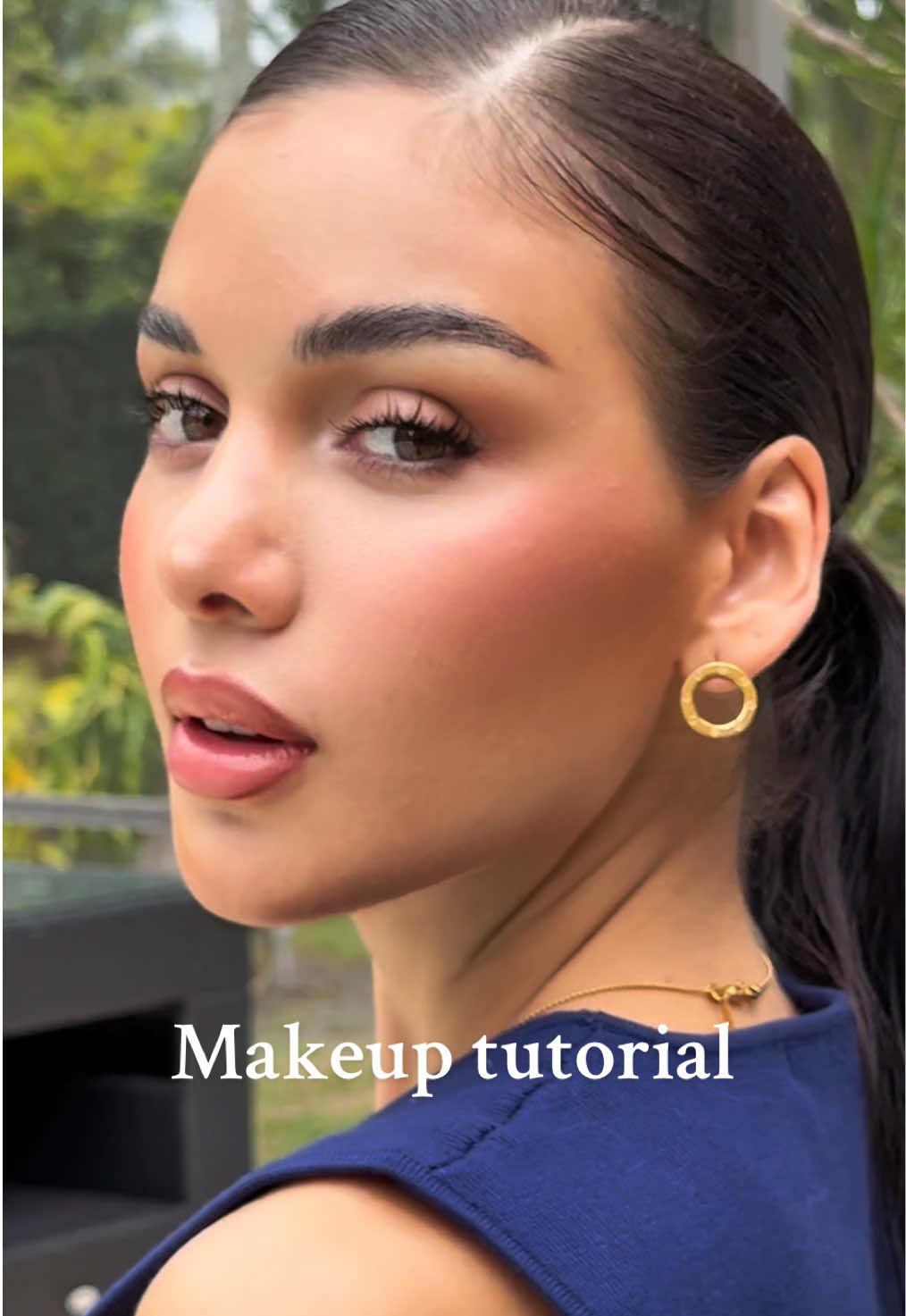 Bronze look 🔅 w @sofiinela & her cutie kitten. Makeup from @Huda Beauty @Diorbeauty @YSL Beauty @CAIA Cosmetics  @Givenchy Beauty @Patrick Ta Beauty @Fenty Beauty  @Miss Universe ✨