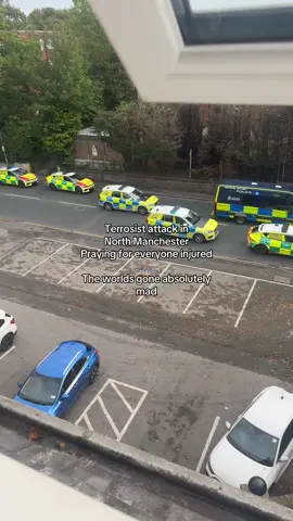 Starting to not feel safe in the UK WTF is going on so scary 😭 hoping everyone is okay #northmanchester