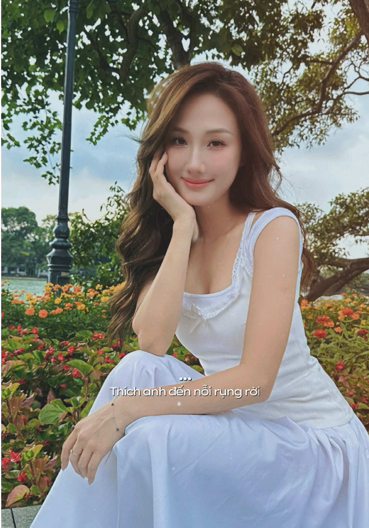 #CapCut Anh luôn đẹp nhất khi bên em anh có biết không? #khanhly #giaitri #trending 