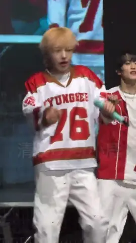 อ้ย ไมค์ทิ่มพุงกะทิ เจ็บมากมั้ยนั่น🥺 #renjun #런쥔 #nctdream #nct 