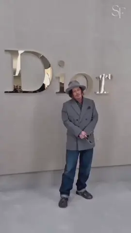 Suave and debonair as ever, serving up that signature Johnny Depp charm 😎💫. Rocking the Dior vibes like a boss 👔👊. Paris Fashion Week can't get enough of this legend 💥🔥 #JohnnyDepp #Dior #FashionIcon #ParisFashionWeek #CharmOverload