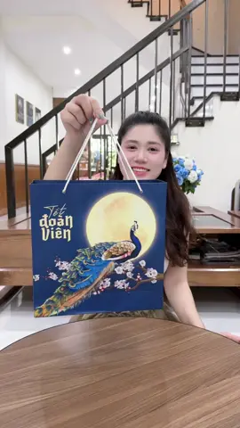 hộp quà bánh trung thu ngon sang đẹp….#xuhuong #banhtrungthutruyenthong #banhtrungthu #trungthu 