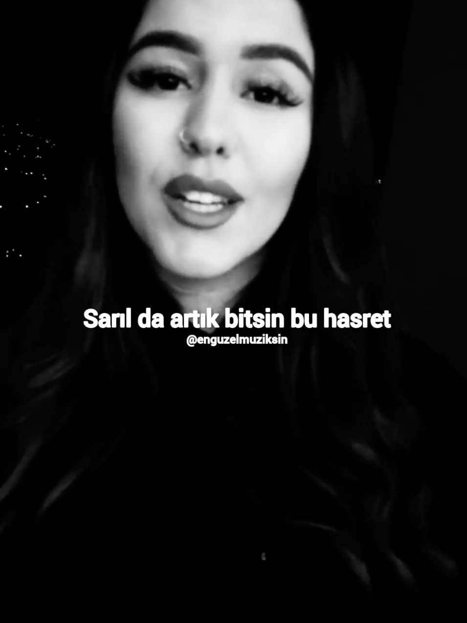 Bir gülüşün bile yeterdi bana