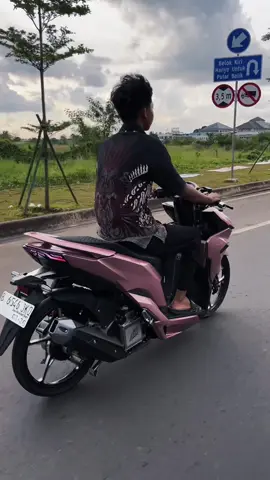 gini bukan eyy 😖🙏🏻 #vario #bucin #4u #fypage 