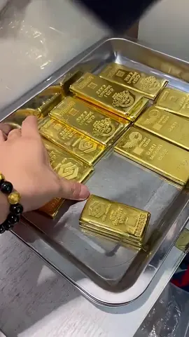 Arrange it, I love gold. #goldbar #gold #jewelrymaking #goldfactory #jewelrytiktok 