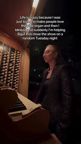 Thanks to @Anna Lapwood | Organist for this amazing video.  Anna: Continuing my mission to add organ to as many iconic musical moments as I can ✨✨ Now in a car to Manchester ahead of an 8am rehearsal but SO worth it to get to do this with @sigurros @robertamesmusic & @lcorchestra at the @royalalberthall ❤️ what a glorious thing to be a part of. And yes, the amazing choristers from Cardinal Vaughan did make me miss my former students so much 🥹 #organ #organtok #sigurros #royalalberthall #hoppipolla  
