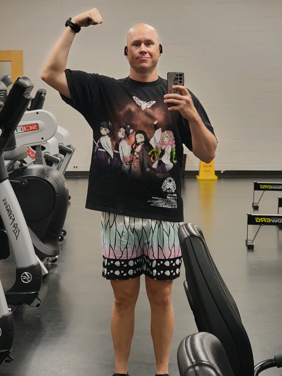 455 lbs deadlift with no straps! Channeling my inner demon slayer with this Darc Sport tee to pull some heavy iron. Grip strength was on point today! What's your max pull? ⚔️🔥 ​#Deadlift #DarcSport #DemonSlayer #NoStraps #PowerliftingGoals