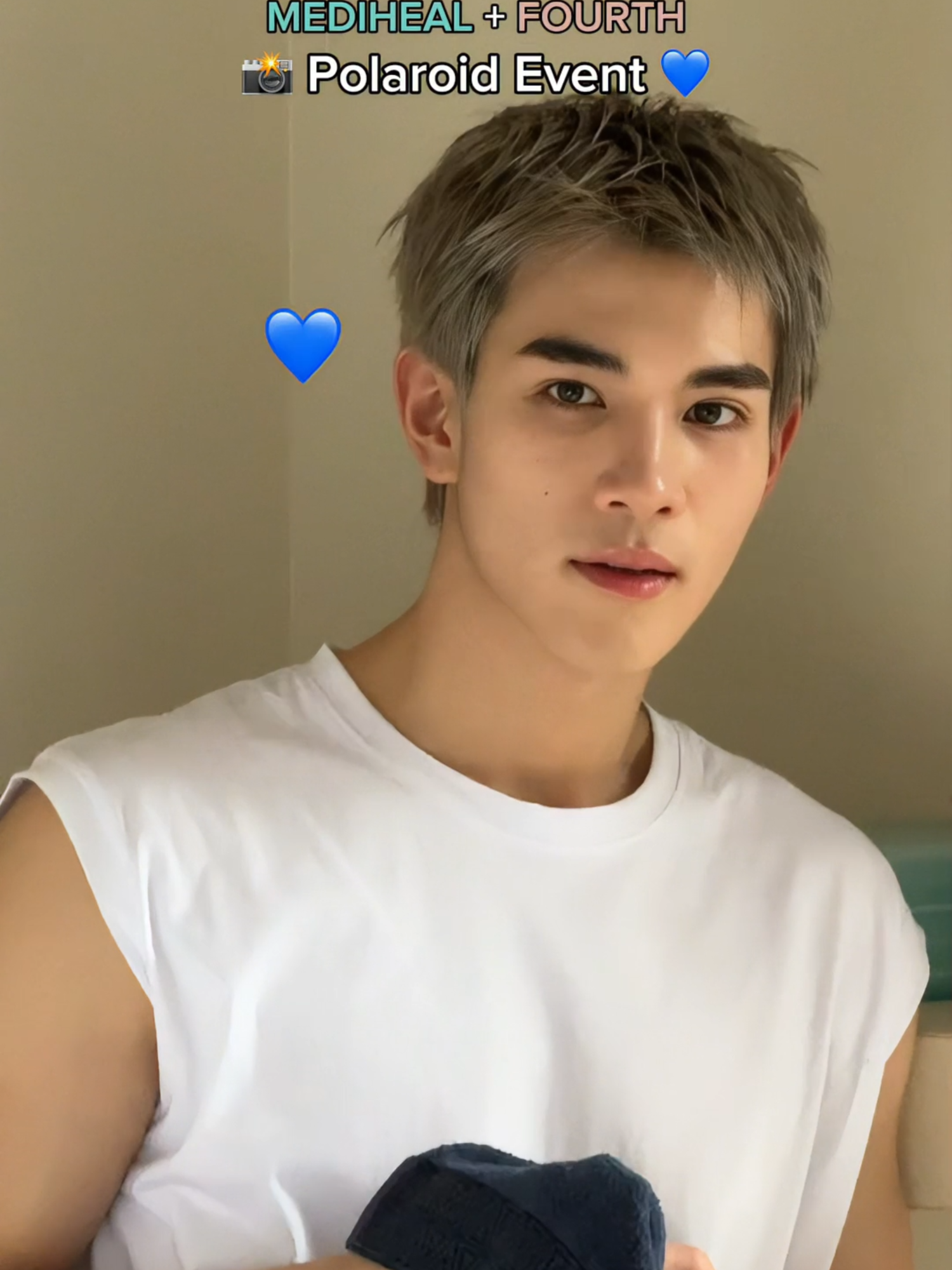 📷FOURTH Polaroid Event✨ มาถึงแล้ว! โอกาสพิเศษที่จะได้รับภาพโพลารอยด์ที่ถ่ายโดยโฟร์ทเองจากวิดีโอ Behind The Scene 💙 ⬜ ซื้อโทนเนอร์แพด Mediheal อย่างน้อย 1 ชิ้น / 1 ใบเสร็จ = 1 สิทธิ์ 📅 ระยะเวลา: 8 ต.ค. 68 – 11 ต.ค. 68 📍 ช่องทางการซื้อ: Shopee Mediheal Official TH, Watsons Online 🤍 ผู้โชคดี 15 ท่าน จะได้รับภาพโพลารอยด์โฟร์ทพร้อมลายเซ็น (1 คน / 1 รางวัล) 📢 รายละเอียดวิธีการเข้าร่วมจะประกาศในวันที่ 3 ตุลาคม 68 #MEDIHEALThailand #MEDIHEALFOURTH_TONERPAD #EVENT #เนโมแพด #โทนเนอร์แพด