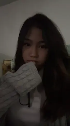 @maniss ୨ৎ  hey y so blurry tiktok ✌️ #fyp