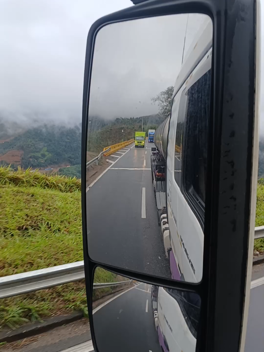 #camioneirosdobrasil🇧🇷 #estradasdobrasil👊🏼🚛😍 #galera_do_produto_perigoso⛽️ #CapCut #foryou 