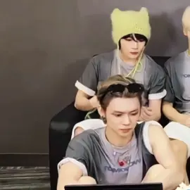 my baby is curious about everything💛 #beomjun #yeongyu #txt #yeonjun #beomgyu #tomorrow_x_together #edit #foryoupage #foryou #viral #fyp 