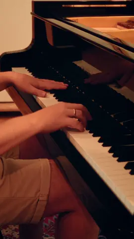 Autumn Days - Out Now 🍂🍁 #artist #pianomusic #piano #viralmusic #composer 