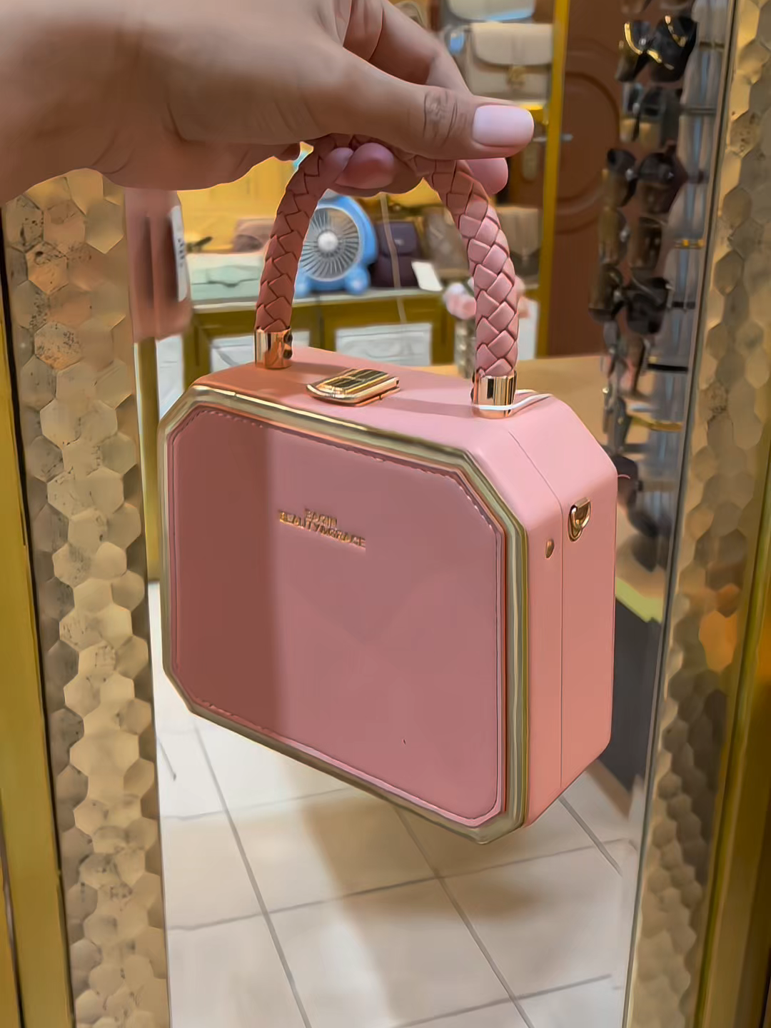 Nyesel beli tas ini di mall, harganya mahal banget ternyata dikeranjang kuning harganya lebih murah #tasselempangwanita #taswanitaelegan #shoulderbagwanita #handbagwanita