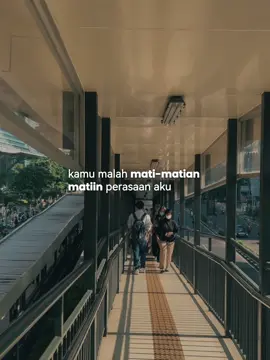 Aku kira hubungan ini antara aku dan kamu, ternyata cuma antara aku dan diriku ya. 🙂❤️‍🩹