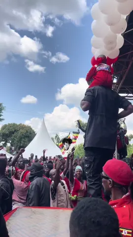 HON KIWANUKA SULAIMAN AYINNA CARD YA NUP EYE NAKIFUMA ATUUSE.