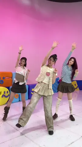 으쌰으쌰 #Hearts2Hearts #JIWOO #JUUN #A_NA #PrettyPlease 