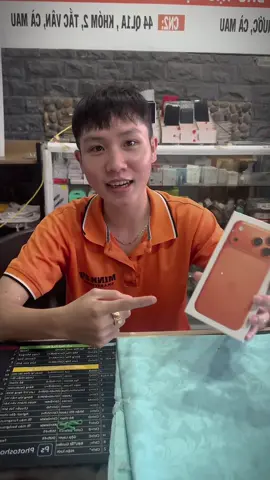 #CapCut đập hộp iPhone 17 Pro Max 🍎  - Nặng tay thật.😆 #xuhuong #ip17promax 