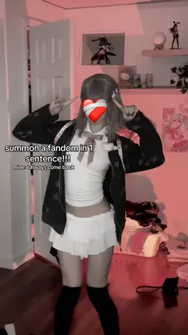 idk if it’s obvious but it’s a fanf refference :3 #CHIAKINANAMI #chiakinanamicosplay #danganronpacosplay #danganronpa #cosplay 
