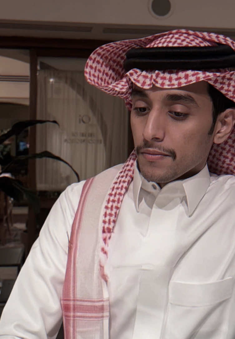 وجه قبال سموحيي ❣️. #محمد_بن_غرمان @محمد بن غرمان | Mohammed Grman 