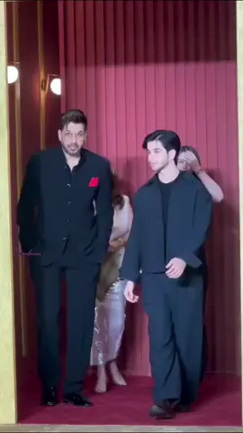 #foryoupage #bedifamily #trendingsong #verabedi #rajatbedi @bollywood @Indian Idol😍 @Fivestarcloth_designers @NEW MOVIES @SHAH RUKH KHAN @Bollywood Family @boolywood start @Bollywood Actors @Bollywood_9123 viral now 1M view top on Tiktok FYP Foryou 