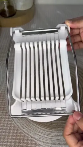 “Perfect slices in seconds! 🍴 No more messy cuts—just press and enjoy. Para sa Spam, itlog, cheese, tofu, gulay at iba pa. Portable, easy to clean, sulit sa presyo!” #BudolFinds #SpamHack #KitchenMustHave #LuncheonMeatSlicer #TikTokMadeMeBuyIt   