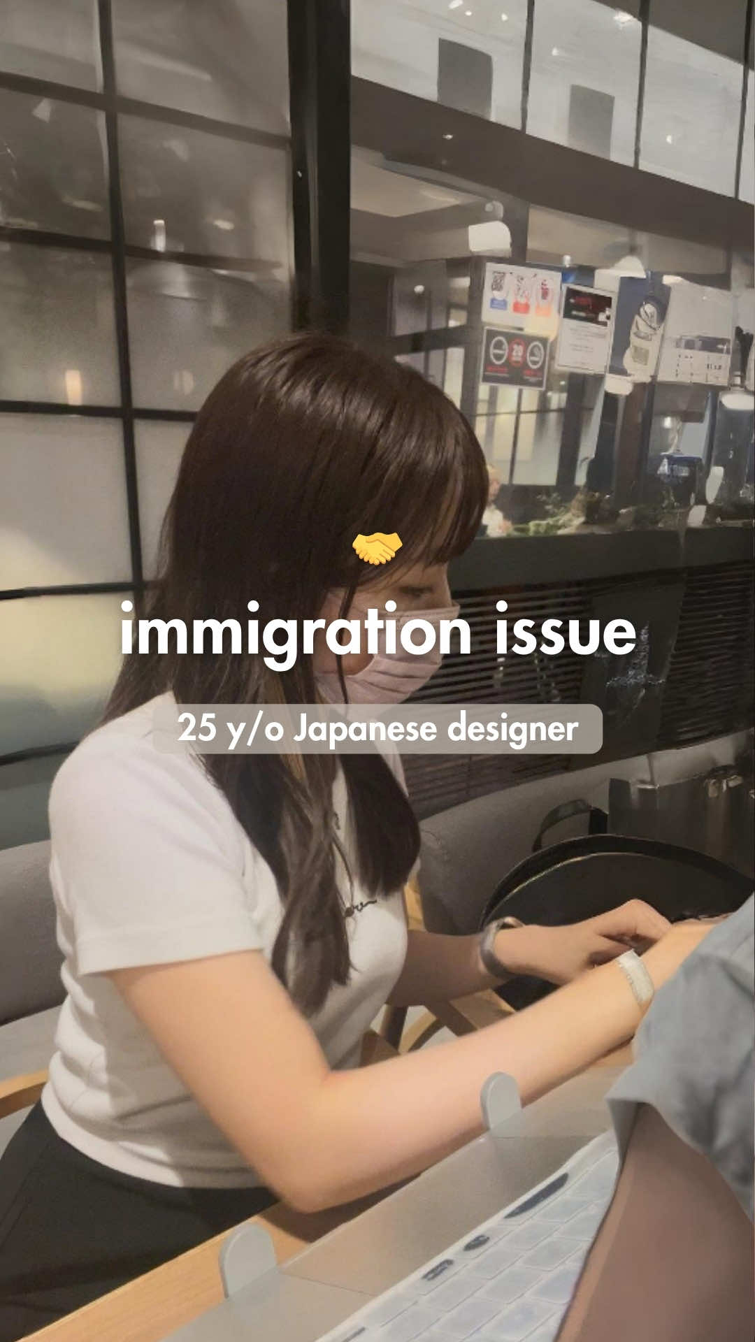 🤝 is japan disappearing? once I believed diversity could make the world more interesting. but looking at society now, I’m not sure. politics, language, and SNS blame—it all feels fragile. still, I want to imagine a Japan where diverse people live together. quiet questions, quiet change. how does Japan look from your side? ・ 🎥 filmed in Tokyo, Japan 👩‍💻 freelance designer / 25 y/o #Vlog #japan #japanvlog #immigration #society 